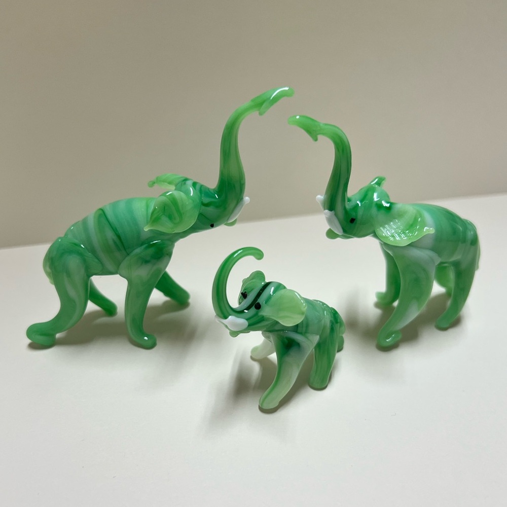SOLD SOLD SOLD Set of 3 Jade Green Murano Hand Blown Glass Family of Elephants